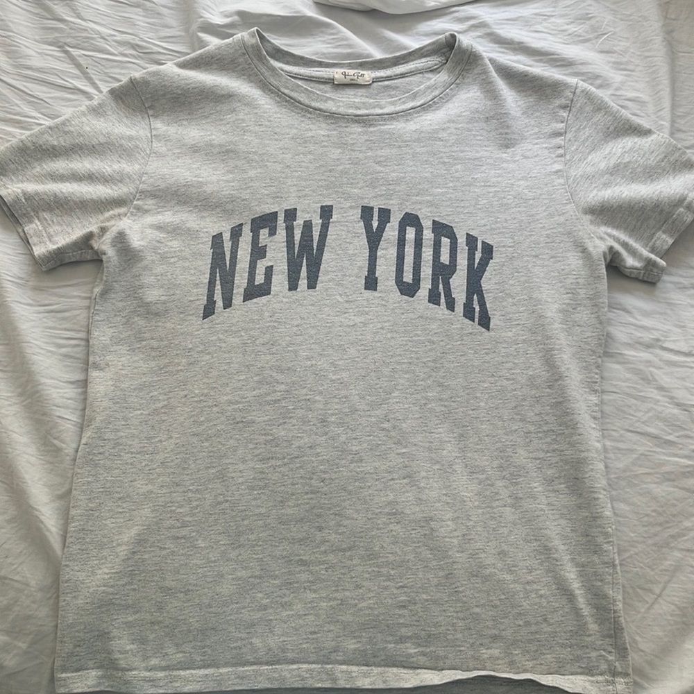 Brandy Melville New York Tee!